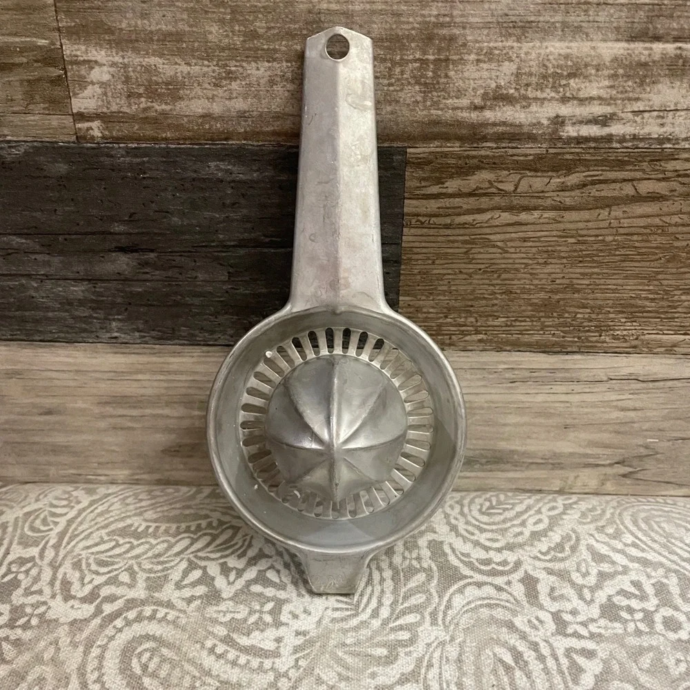Vintage Foley Aluminum Citrus‎ Juicer Squeezer 1950's Kitchen Tool